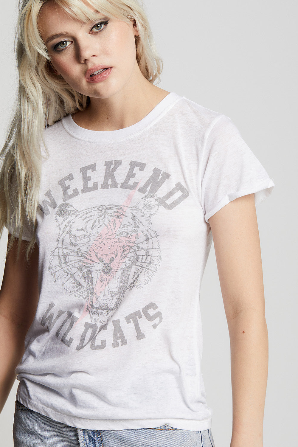 Women's Weekend Wildcats Strike T-shirt in White with graphic print
