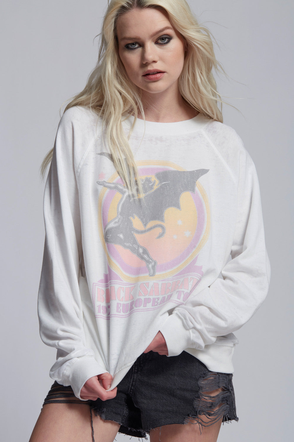 Black Sabbath 1975 Tour Sweatshirt – Vintage White Oversized Crew (50% Off)
