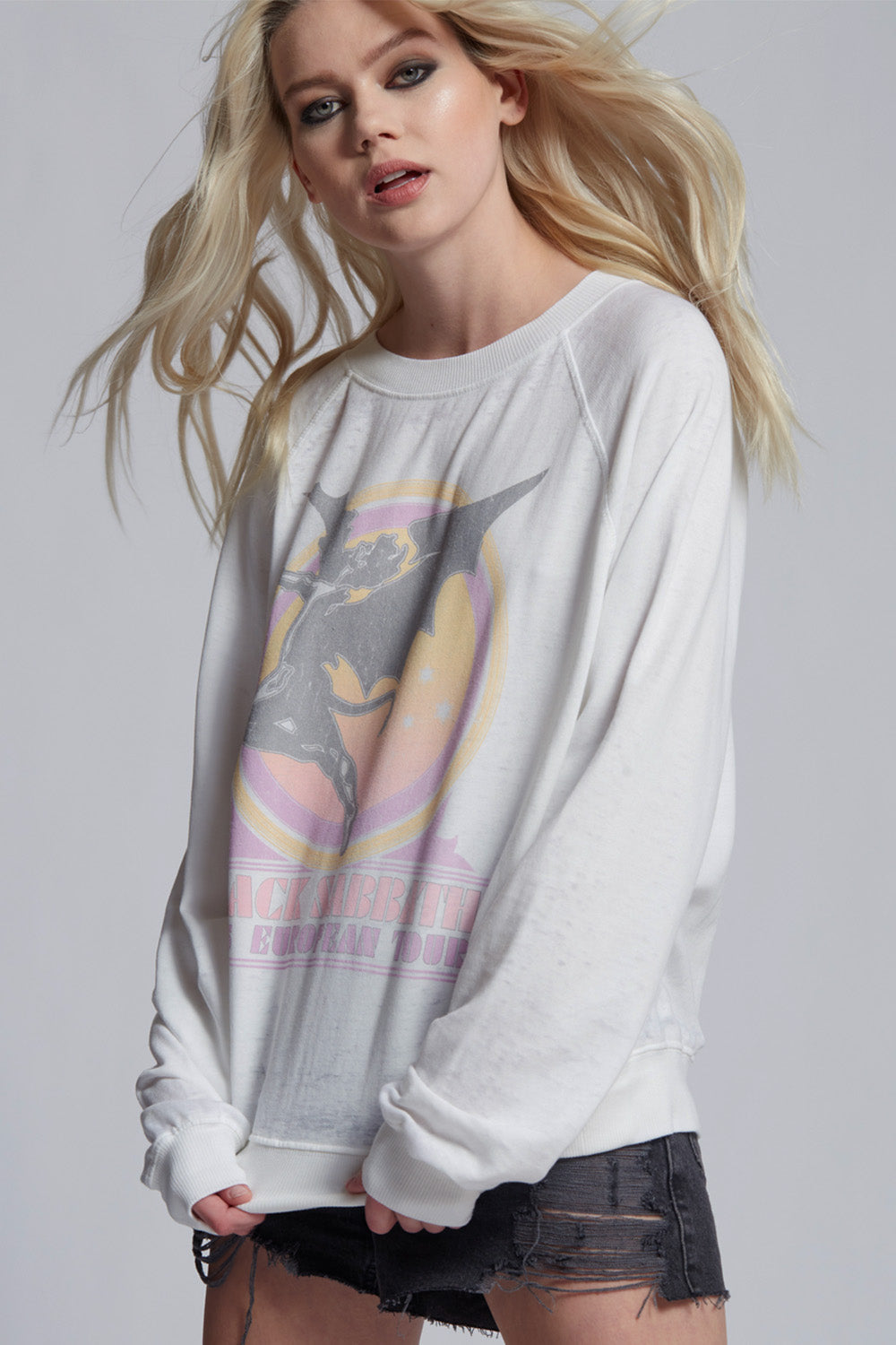 Black Sabbath 1975 Tour Sweatshirt – Vintage White Oversized Crew (50% Off)